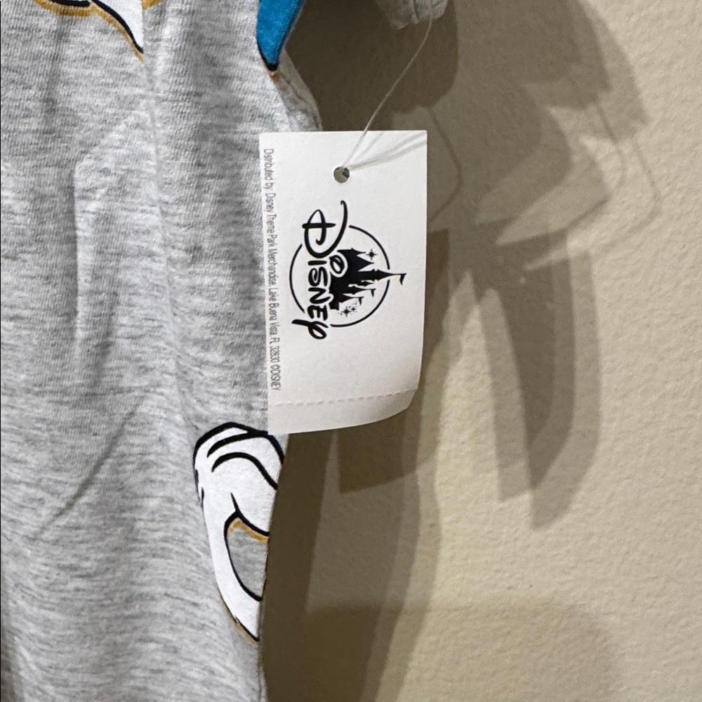 Grey Disney Short Sleeve Crew Neck I Love Mickey Mouse Heart Hands Shirt XL NWT - Picture 4 of 7